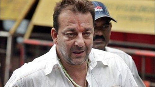 India's Bollywood industry rallies for sentenced star Dutt